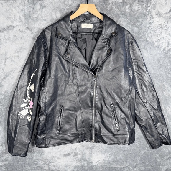 Charlotte Russe Jackets & Blazers - Charlotte Russe Womens Faux Leather Moto Jacket Black Floral